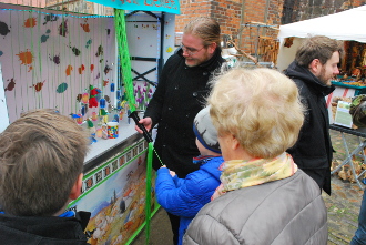 fadenziehen 3 curiosa-familienjahrmarkt