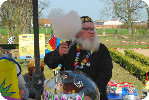 zuckerwatte 1 curiosa-familienjahrmarkt