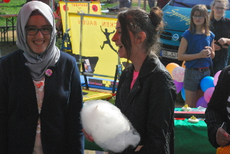 zuckerwatte 3 curiosa-familienjahrmarkt