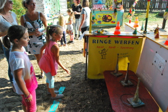 ringewerfen foto curiosa familienjahrmarkt